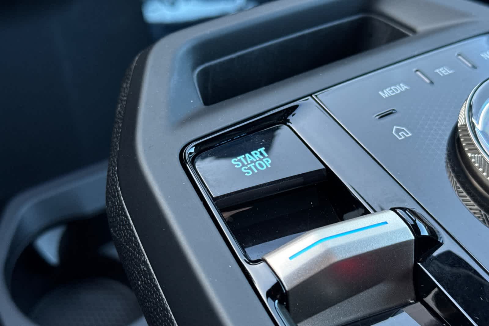 Thumbnail: 2025 BMW iX - 24