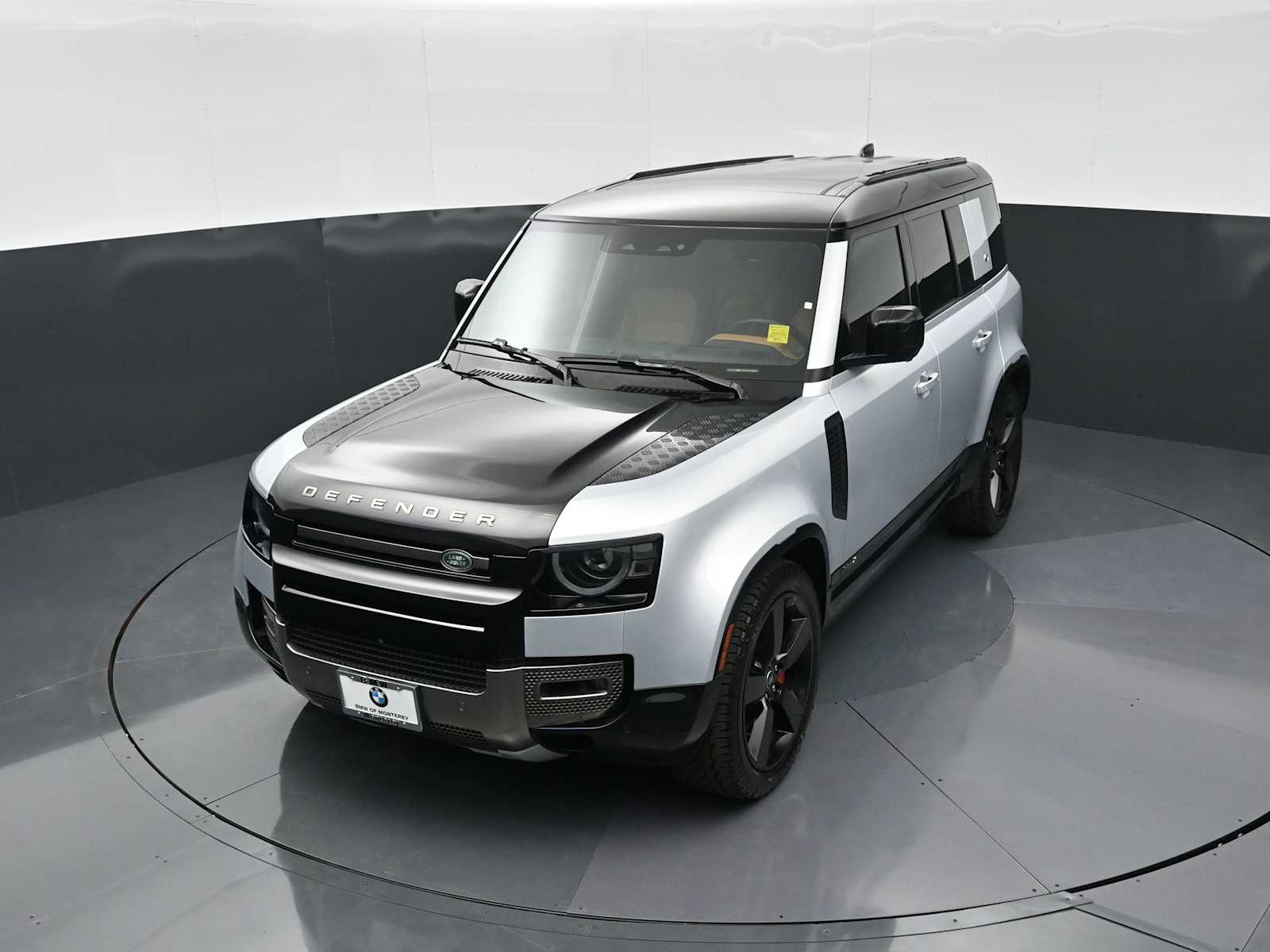 Thumbnail: 2022 Land Rover Defender - 14