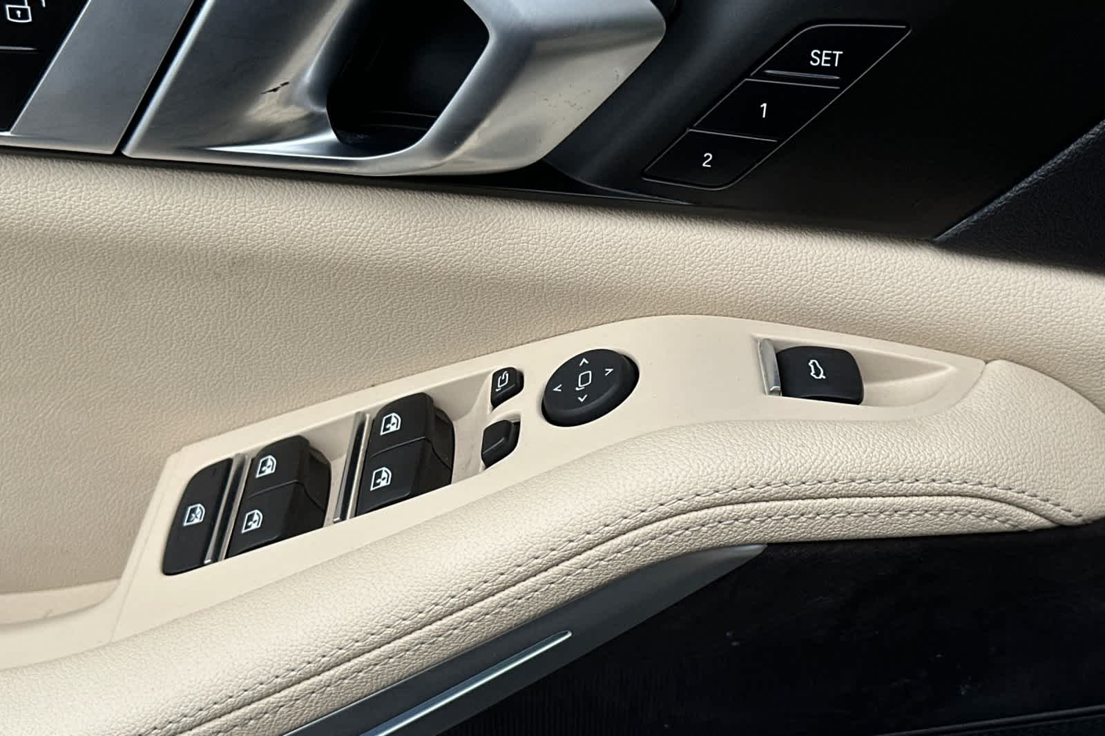 Thumbnail: 2022 BMW X5 - 13