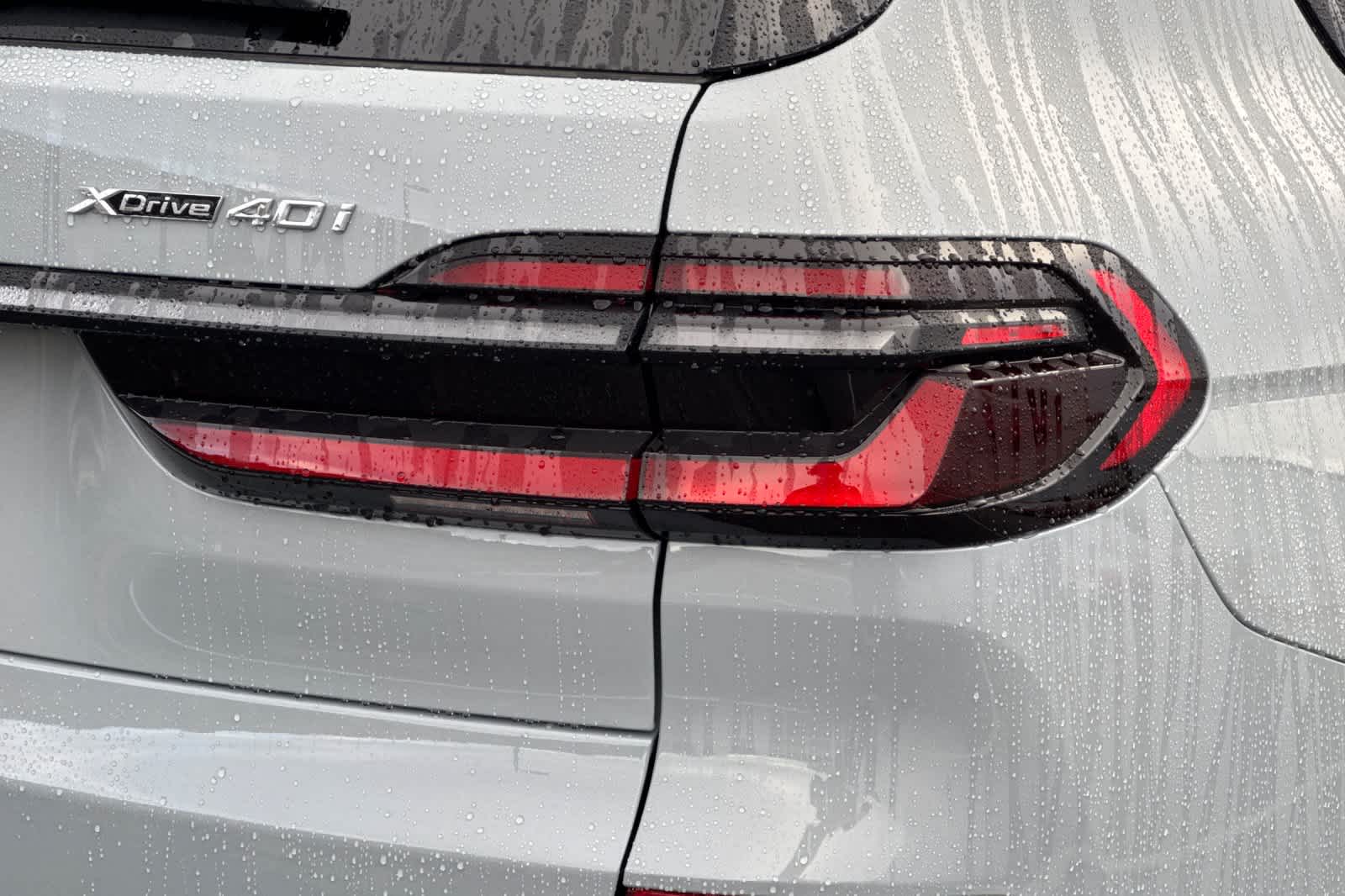 Thumbnail: 2026 BMW X7 - 8