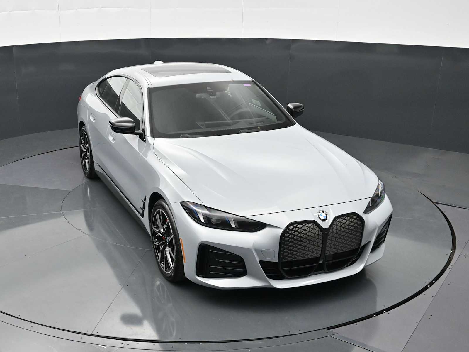 Thumbnail: 2026 BMW i4 - 19