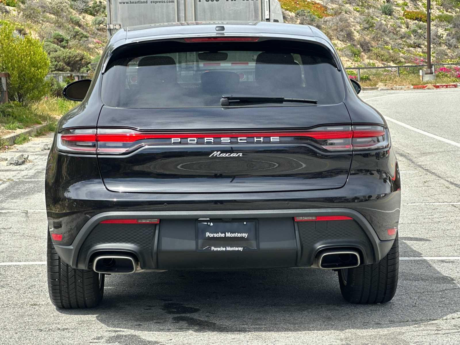 Thumbnail: 2025 Porsche Macan - 8