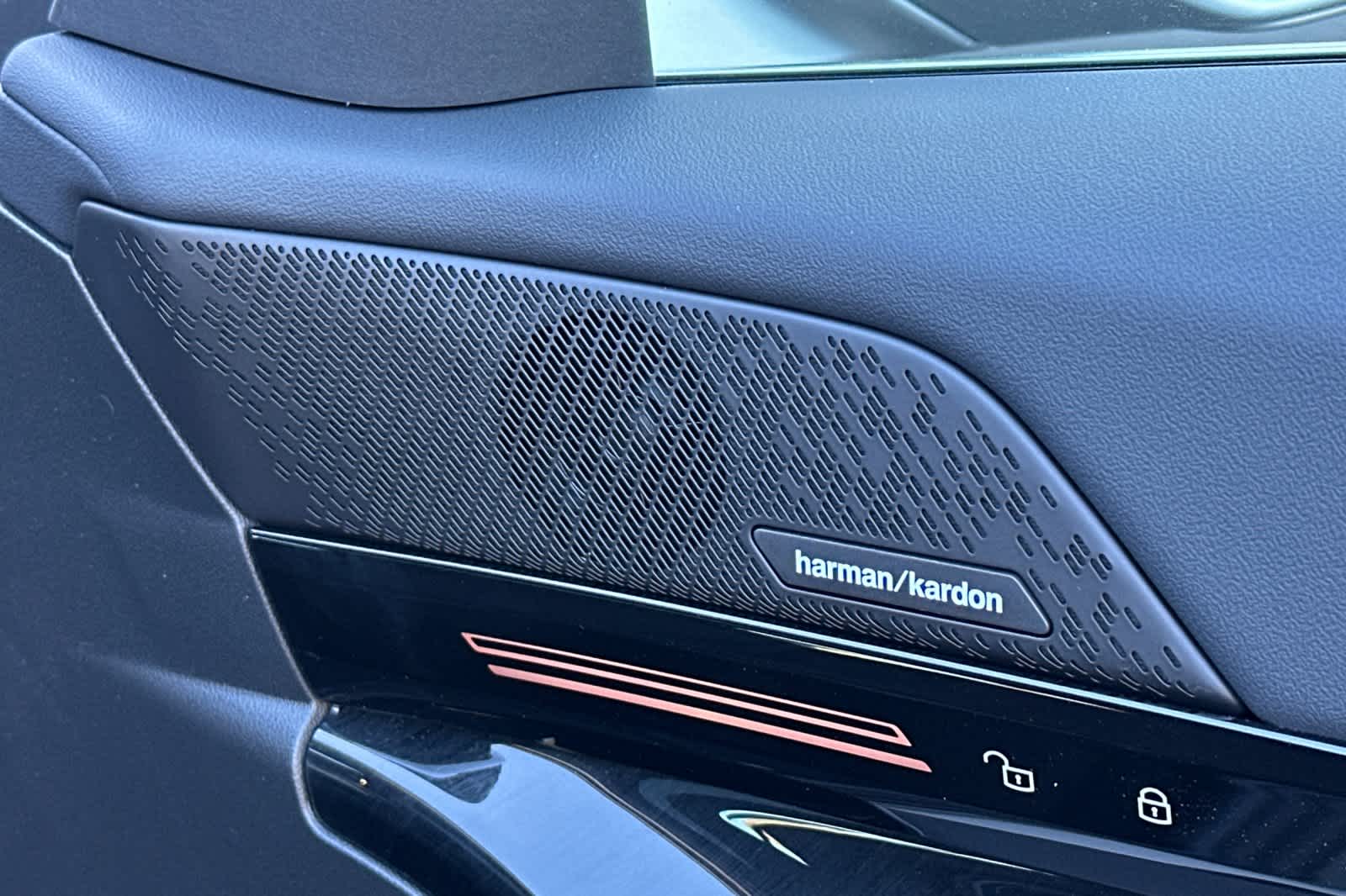 Thumbnail: 2026 BMW 5 Series - 20