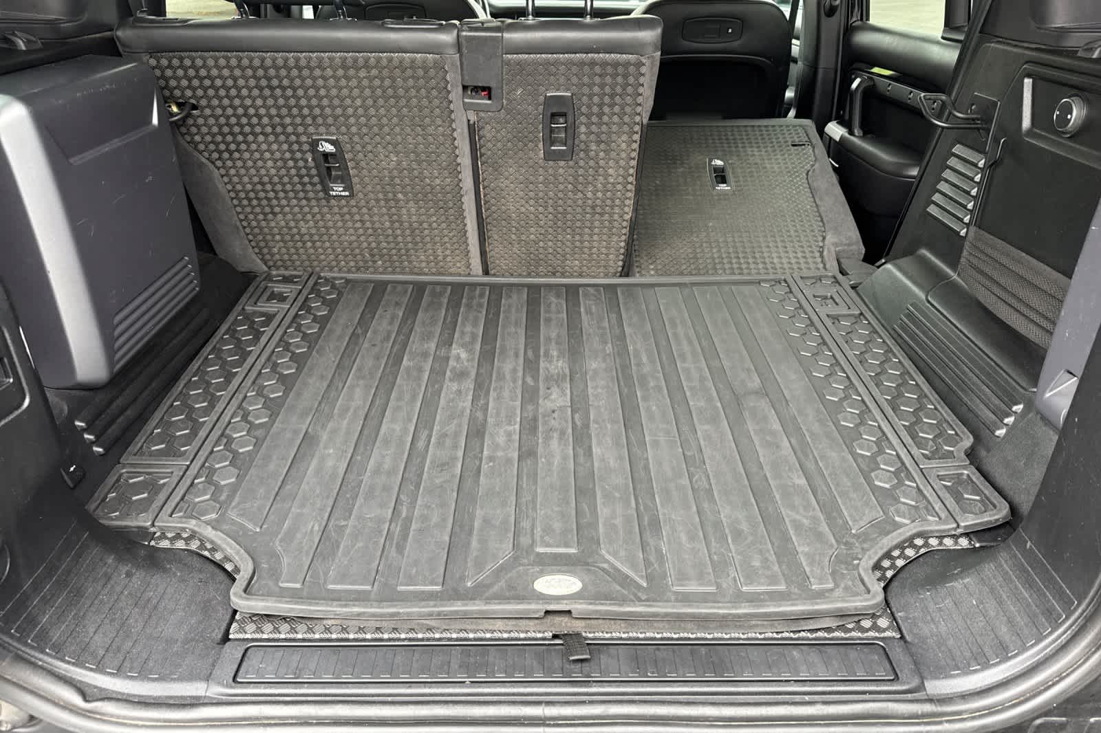 Thumbnail: 2020 Land Rover Defender - 16