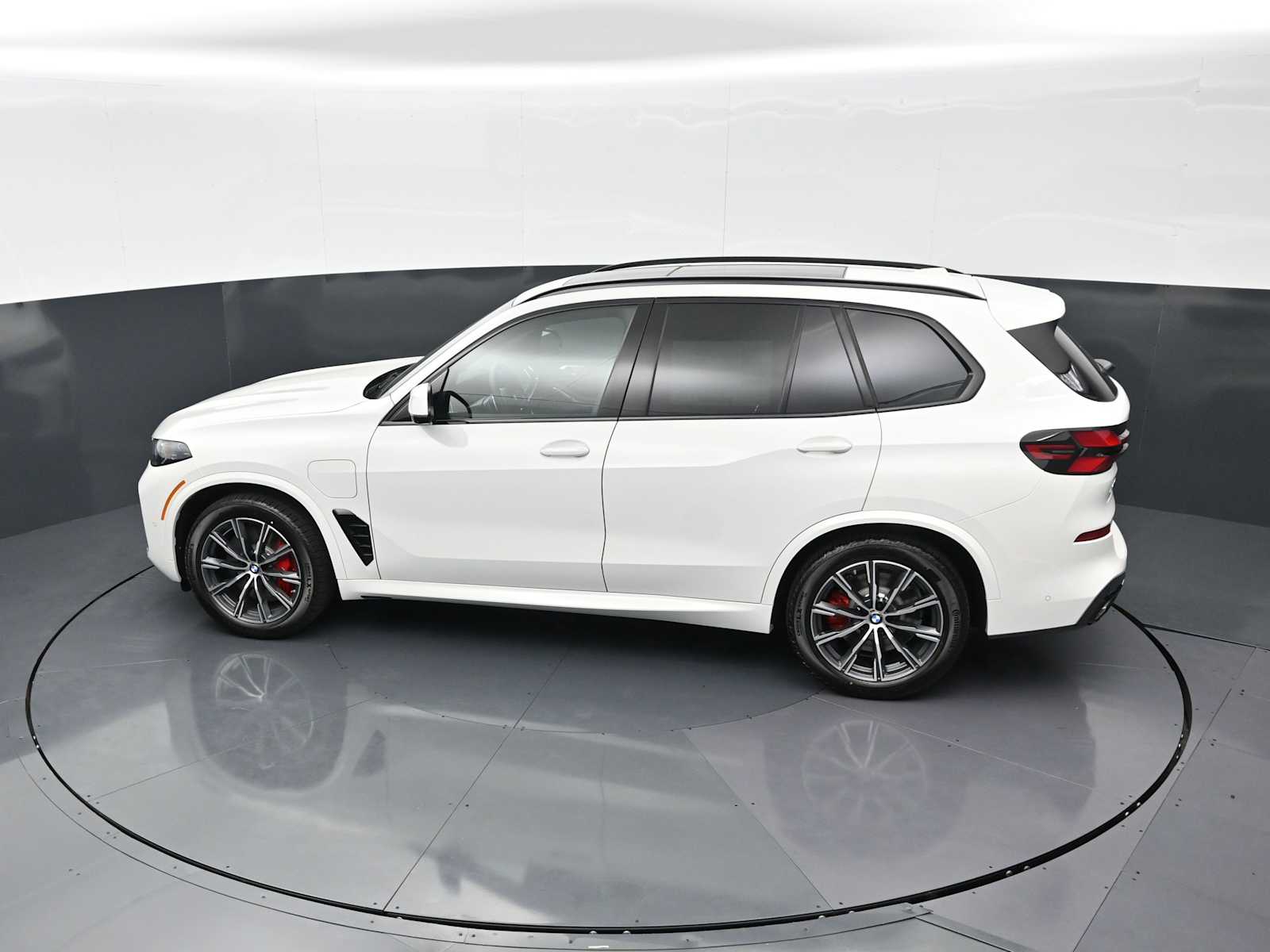 Thumbnail: 2026 BMW X5 - 24