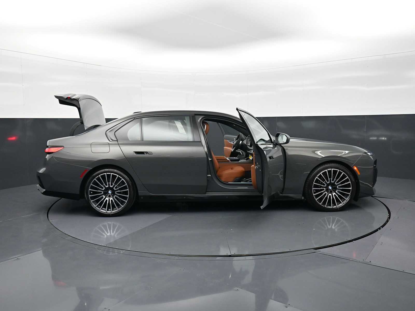 Thumbnail: 2026 BMW 7 Series - 35