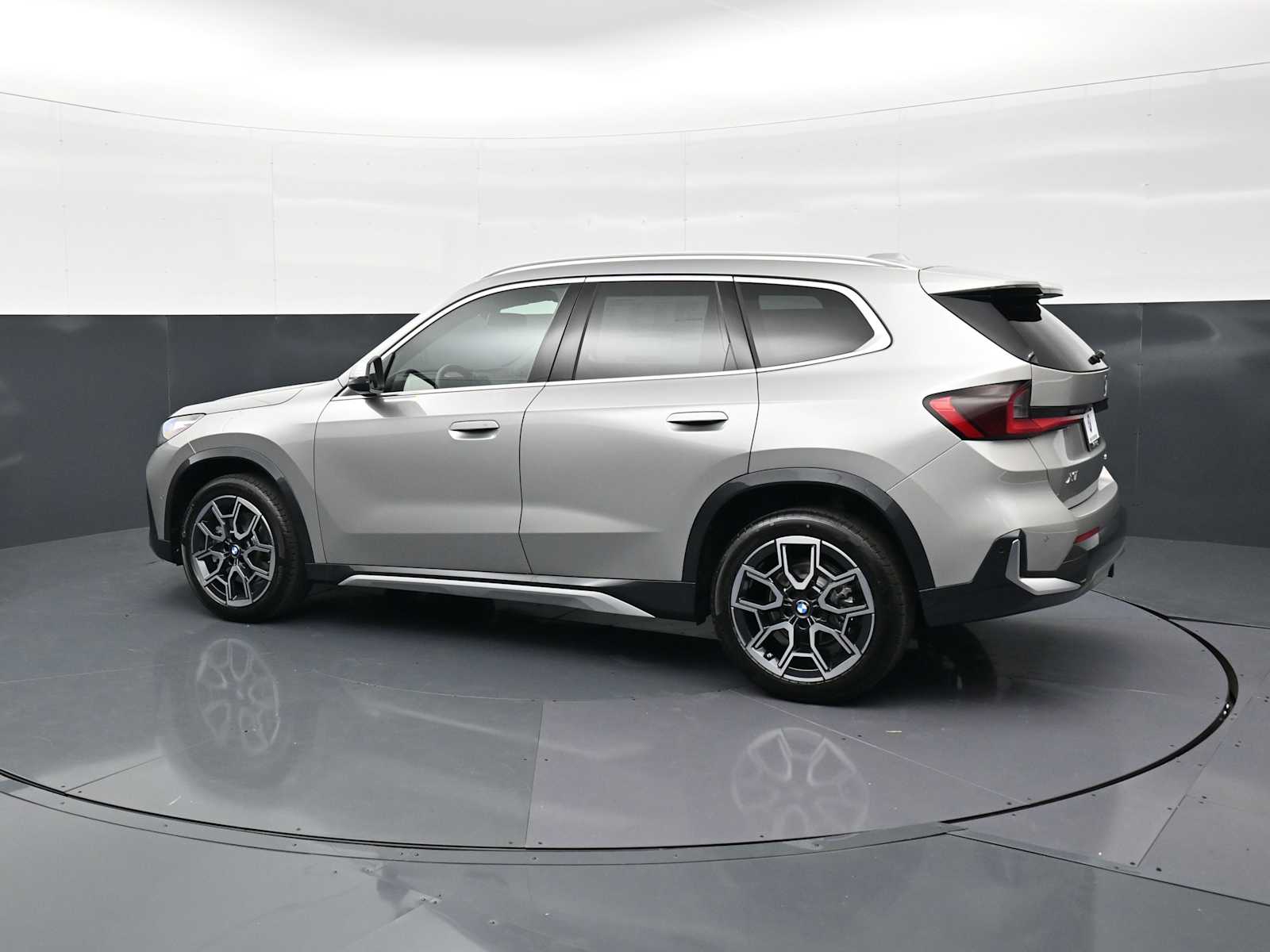 Thumbnail: 2026 BMW X1 - 5