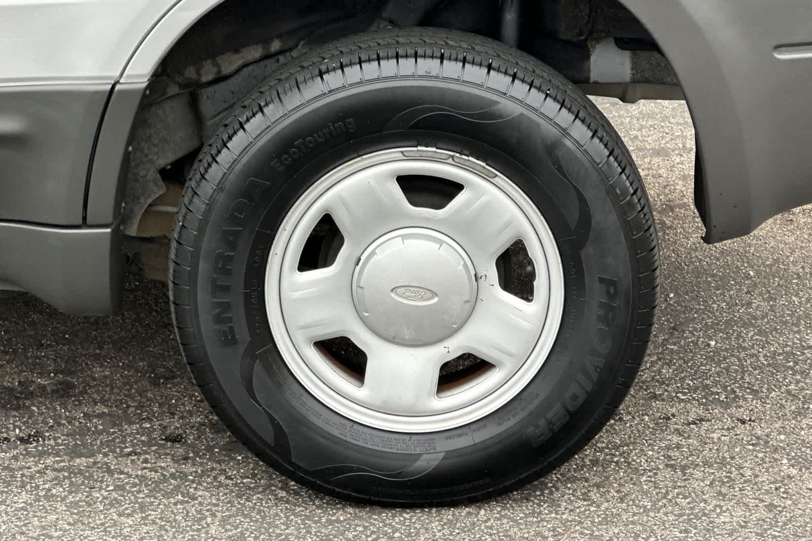 Thumbnail: 2002 Ford Escape - 30