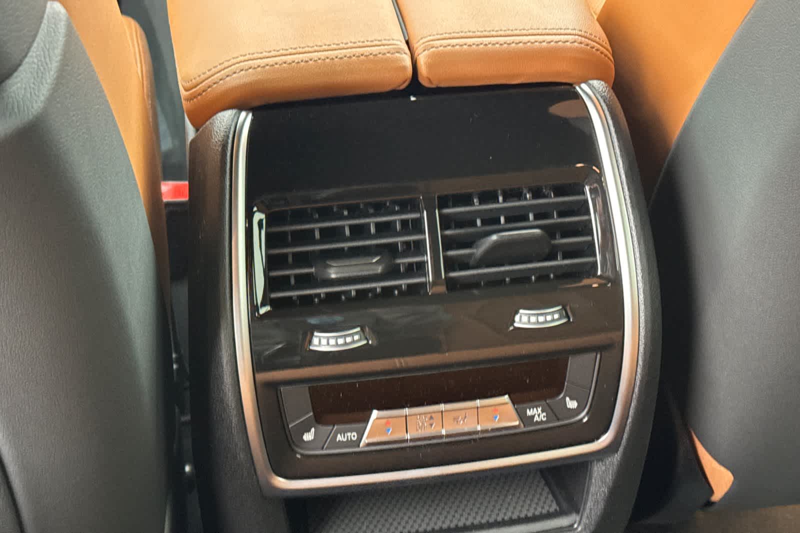 Thumbnail: 2026 BMW X5 - 16