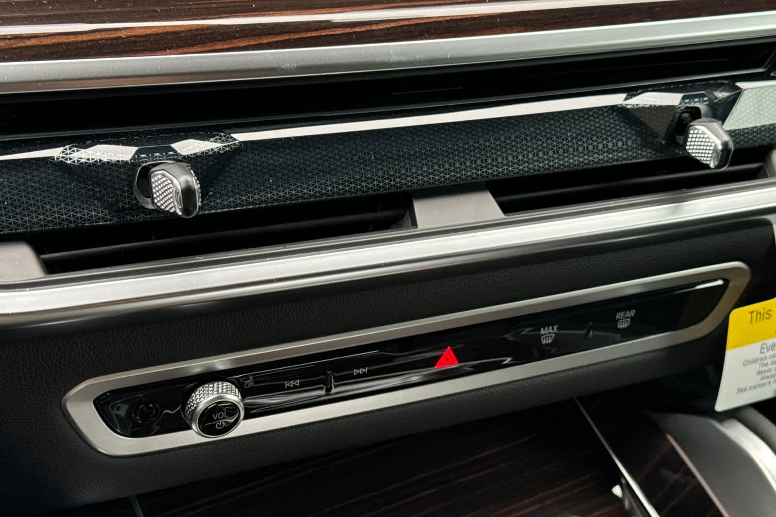 Thumbnail: 2026 BMW X6 - 21