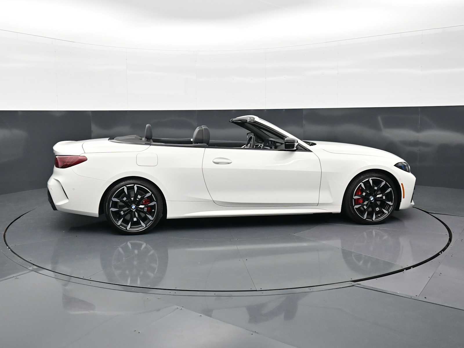 2025 BMW 4 Series 430i - Photo 8