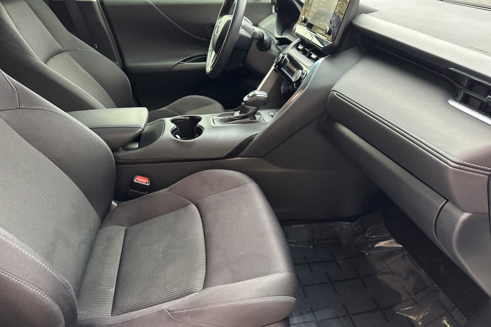 Thumbnail: 2021 Toyota Venza - 17