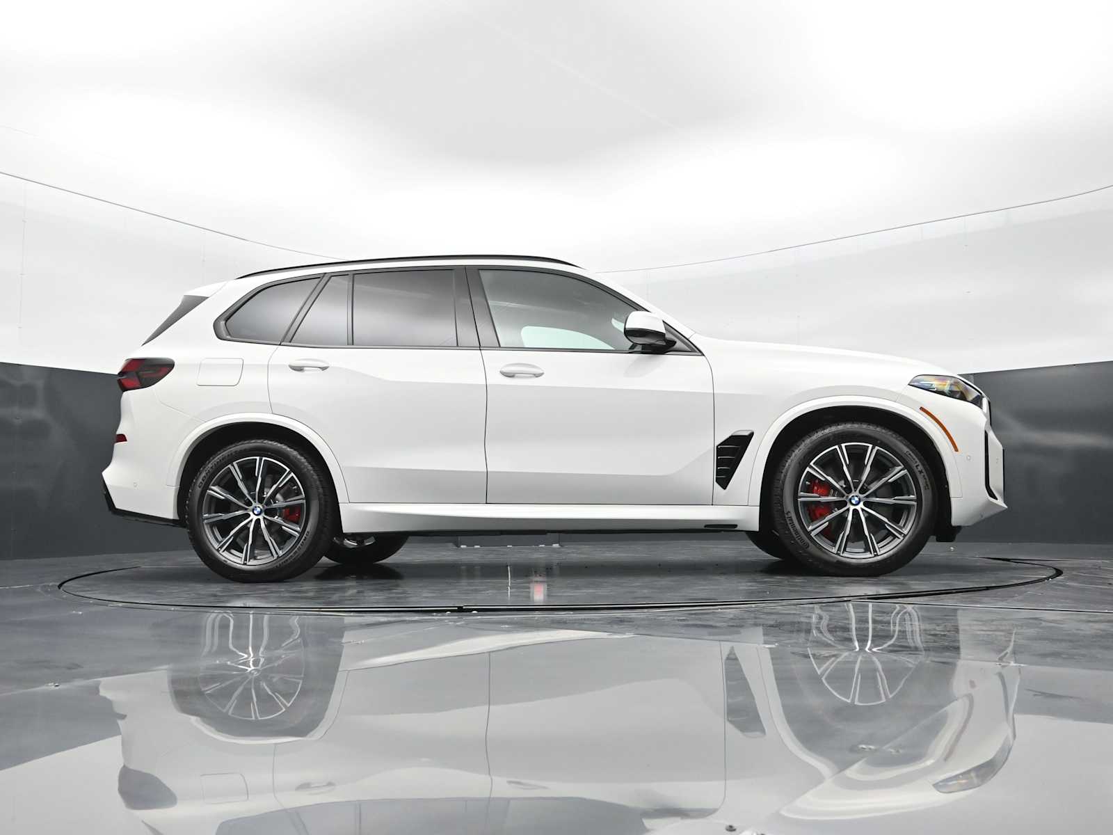 Thumbnail: 2026 BMW X5 - 28