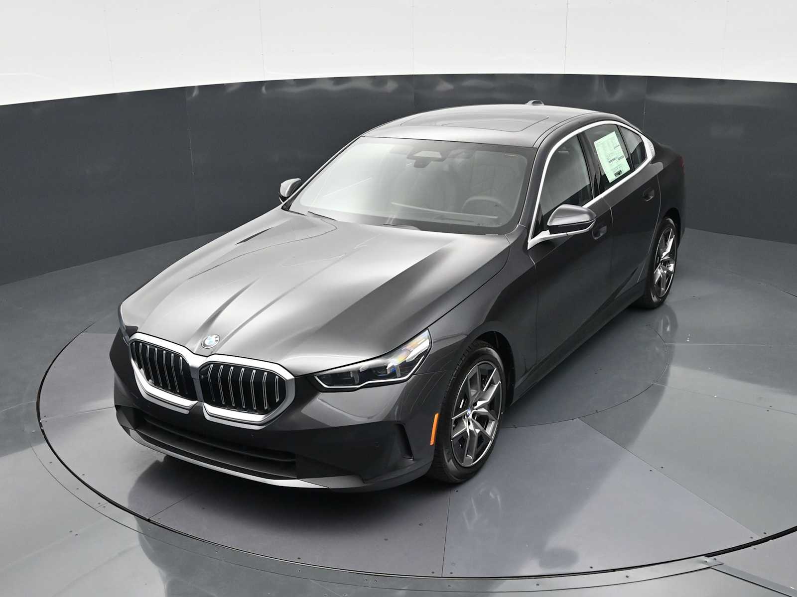 Thumbnail: 2026 BMW 5 Series - 16