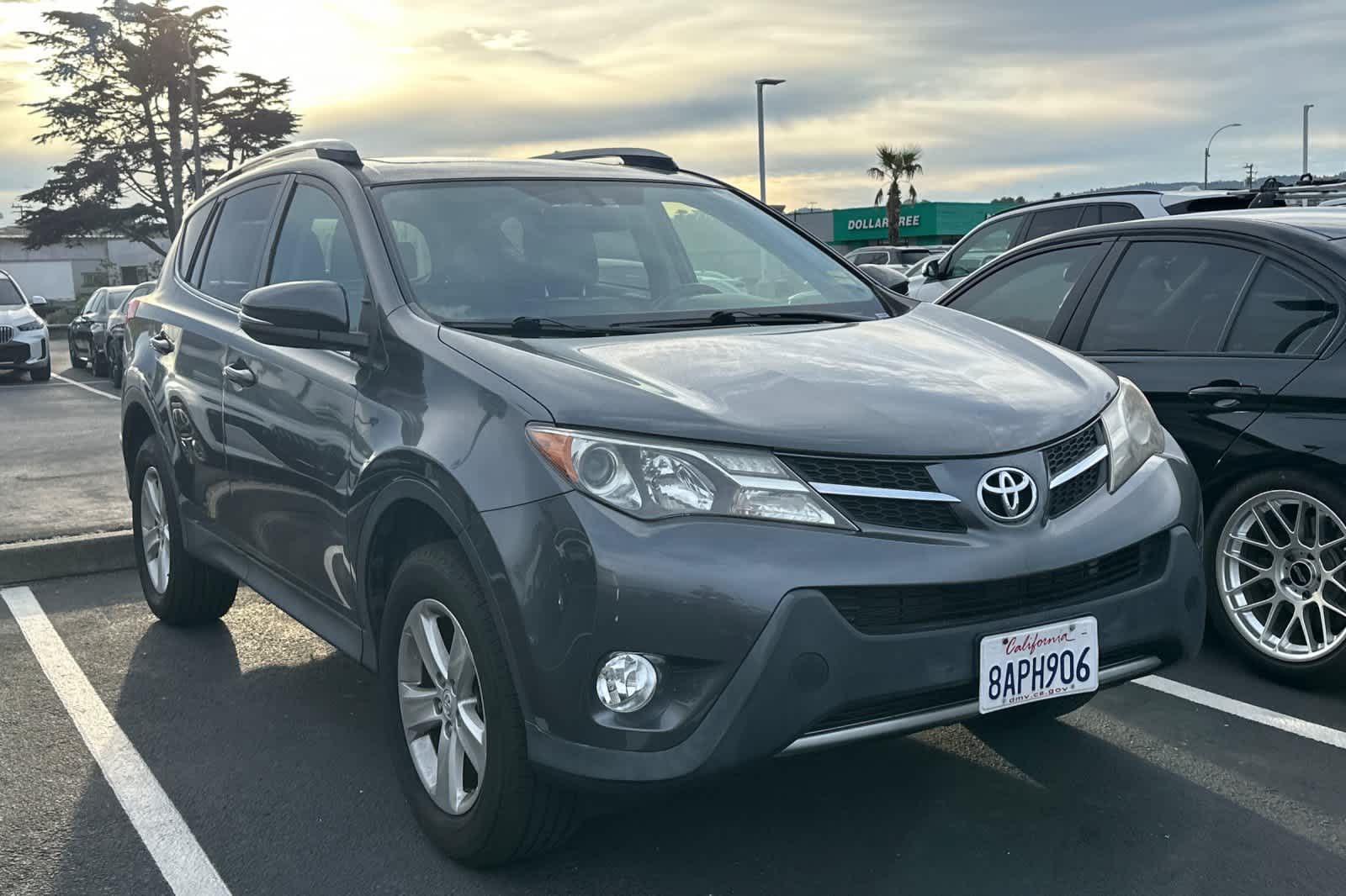 Thumbnail: 2014 Toyota RAV4 - 3