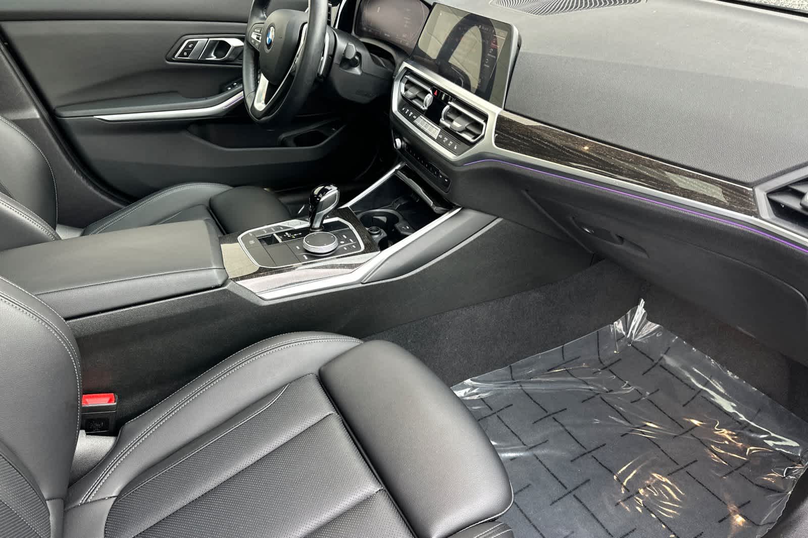 Thumbnail: 2022 BMW 3 Series - 16