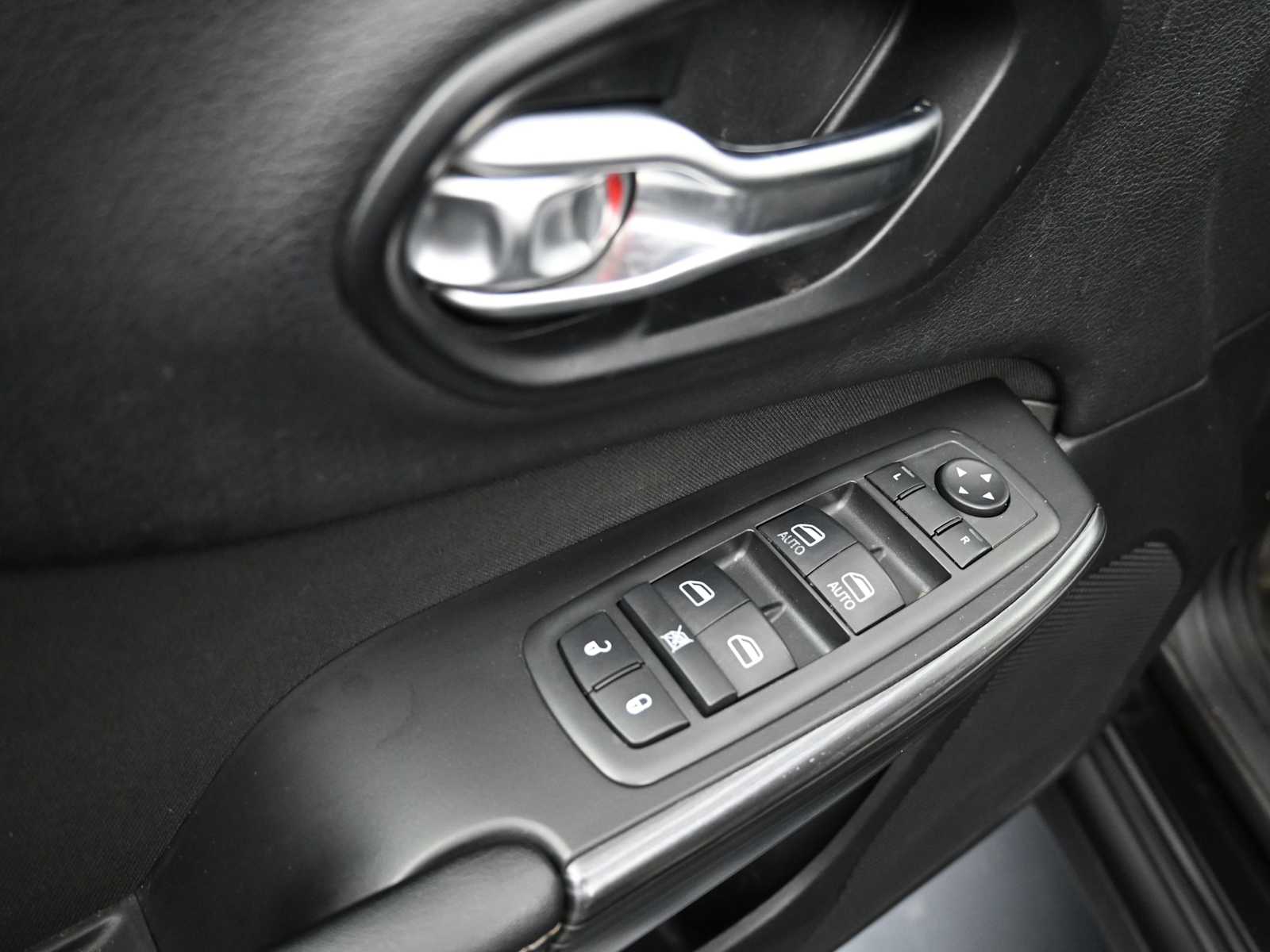 Thumbnail: 2014 Jeep Cherokee - 8