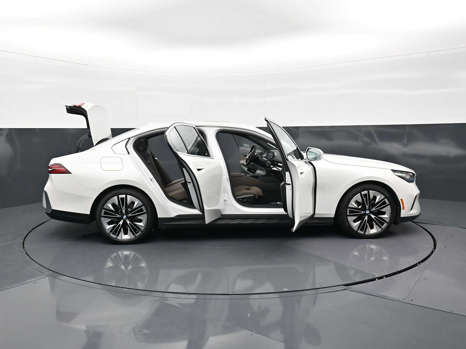 2026 BMW 5 Series 530i - Photo 34