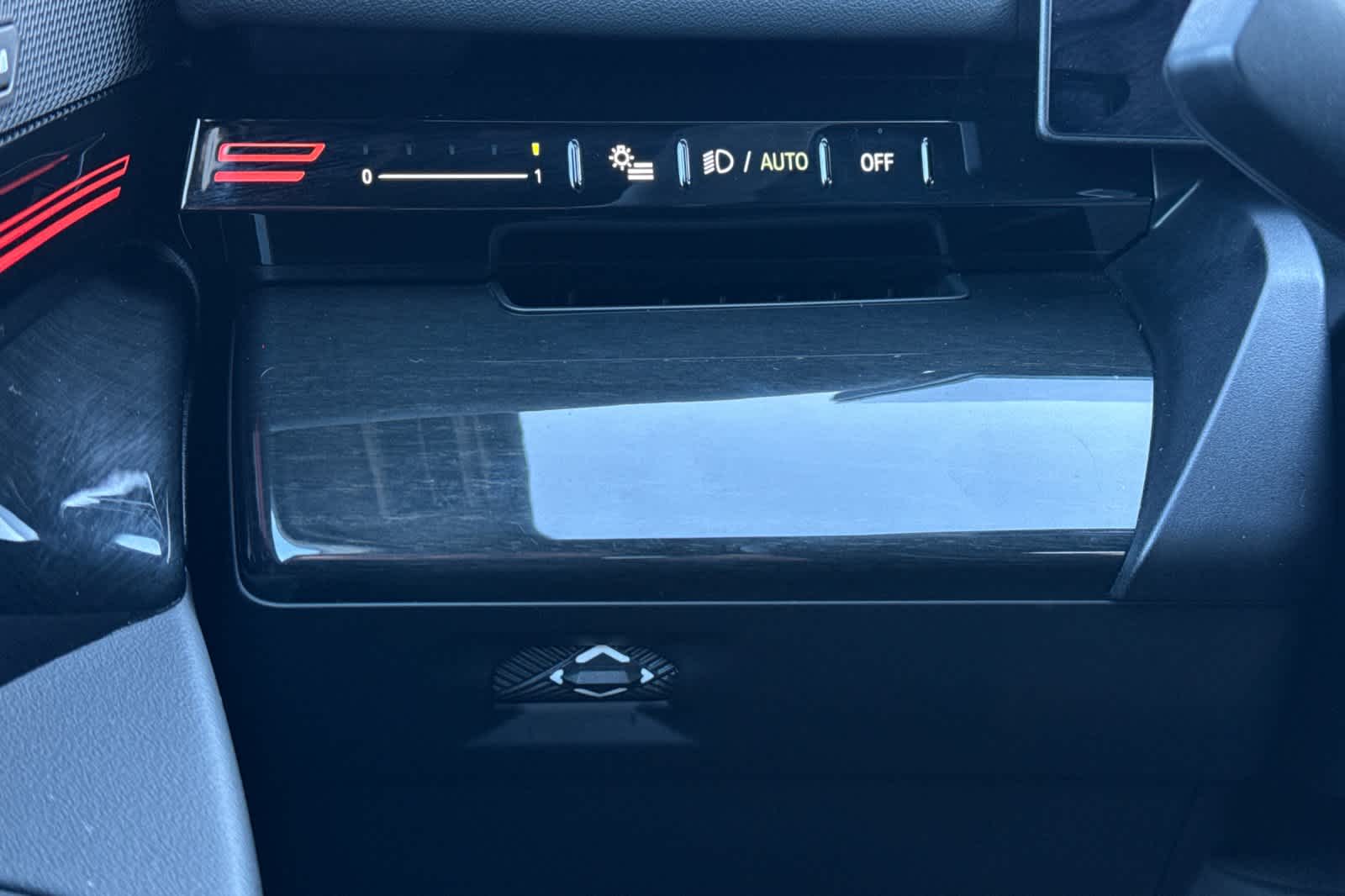 Thumbnail: 2025 BMW 5 Series - 29