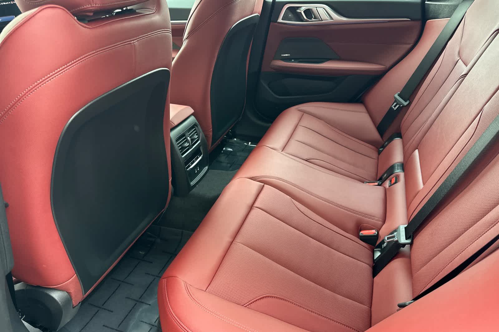 Thumbnail: 2026 BMW i4 - 4