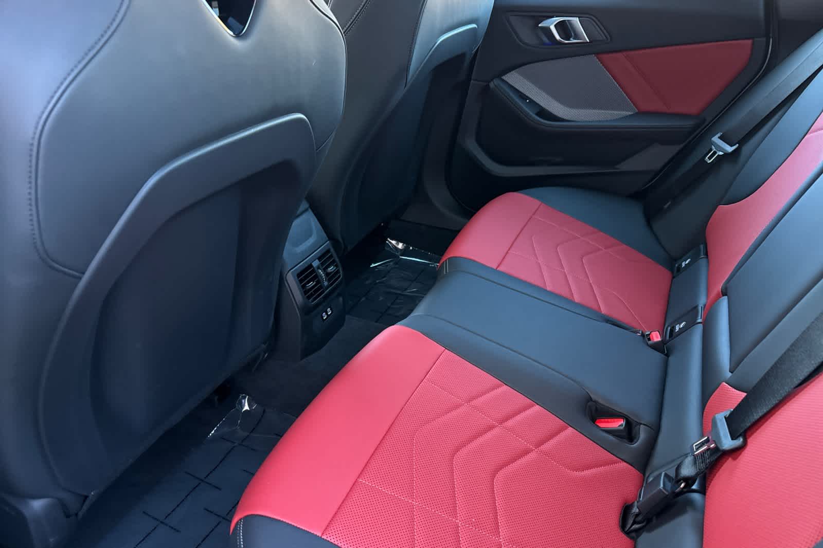 Thumbnail: 2025 BMW 2 Series - 4