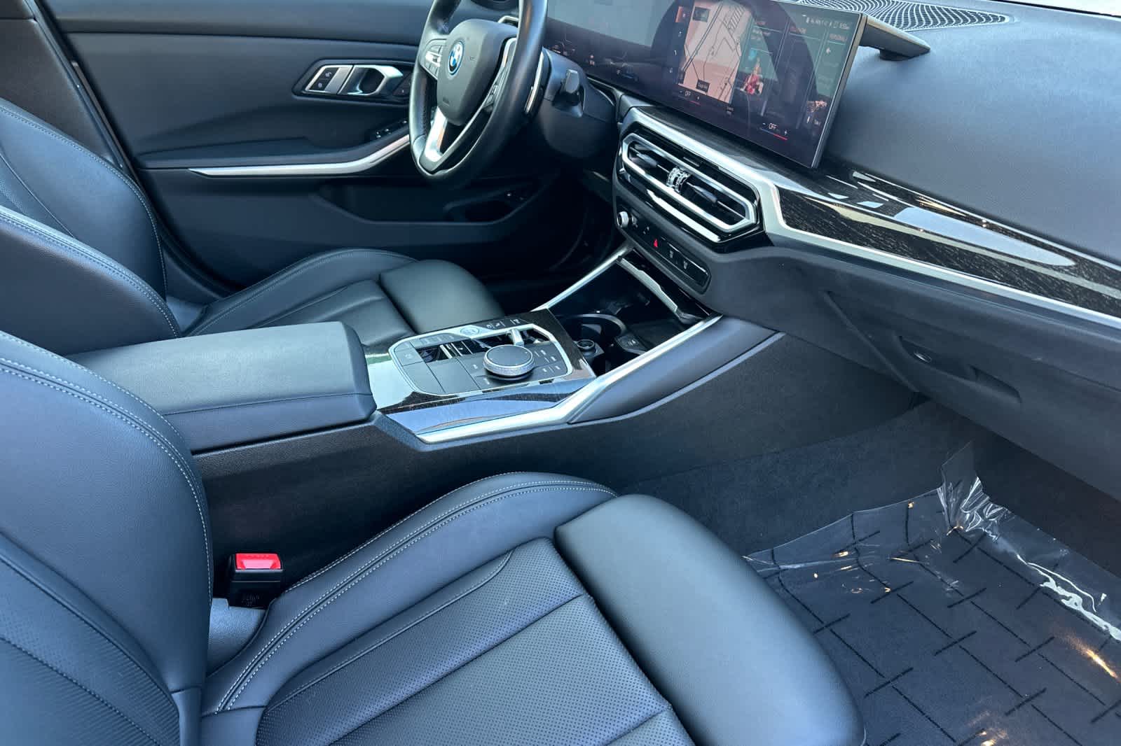 Thumbnail: 2023 BMW 3 Series - 18