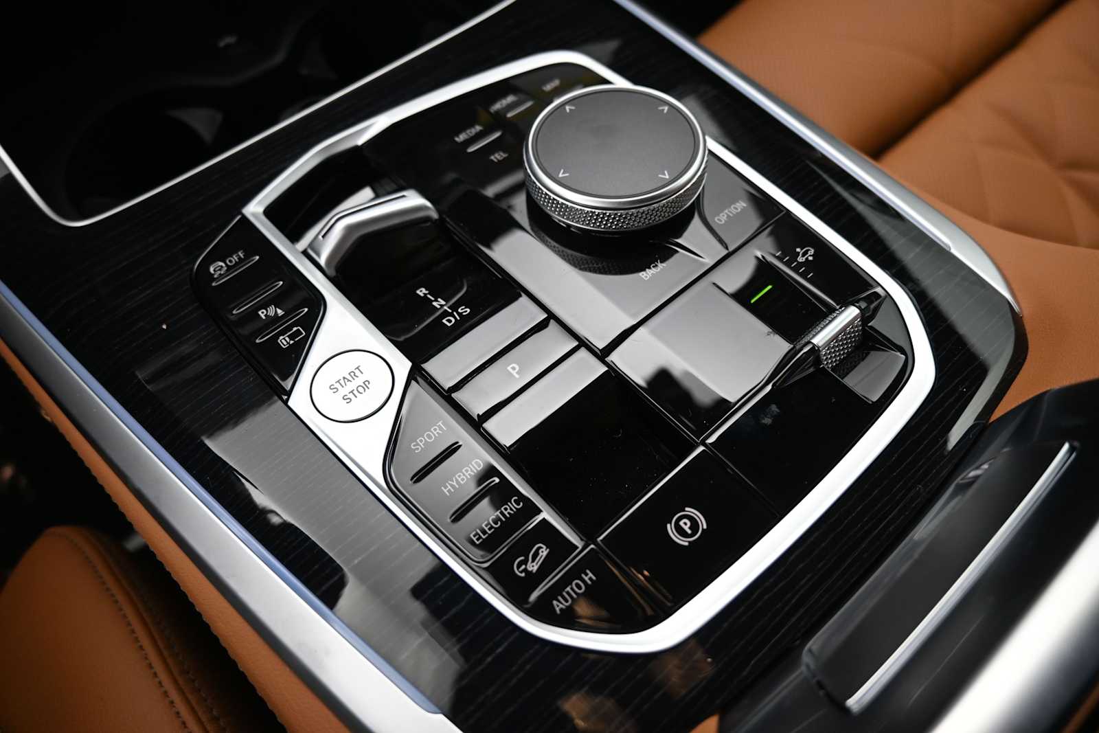 Thumbnail: 2026 BMW X5 - 12