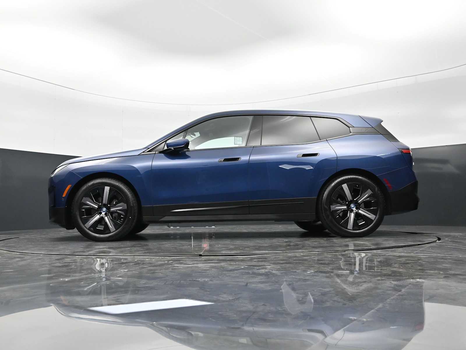 2023 BMW iX Base - Photo 32