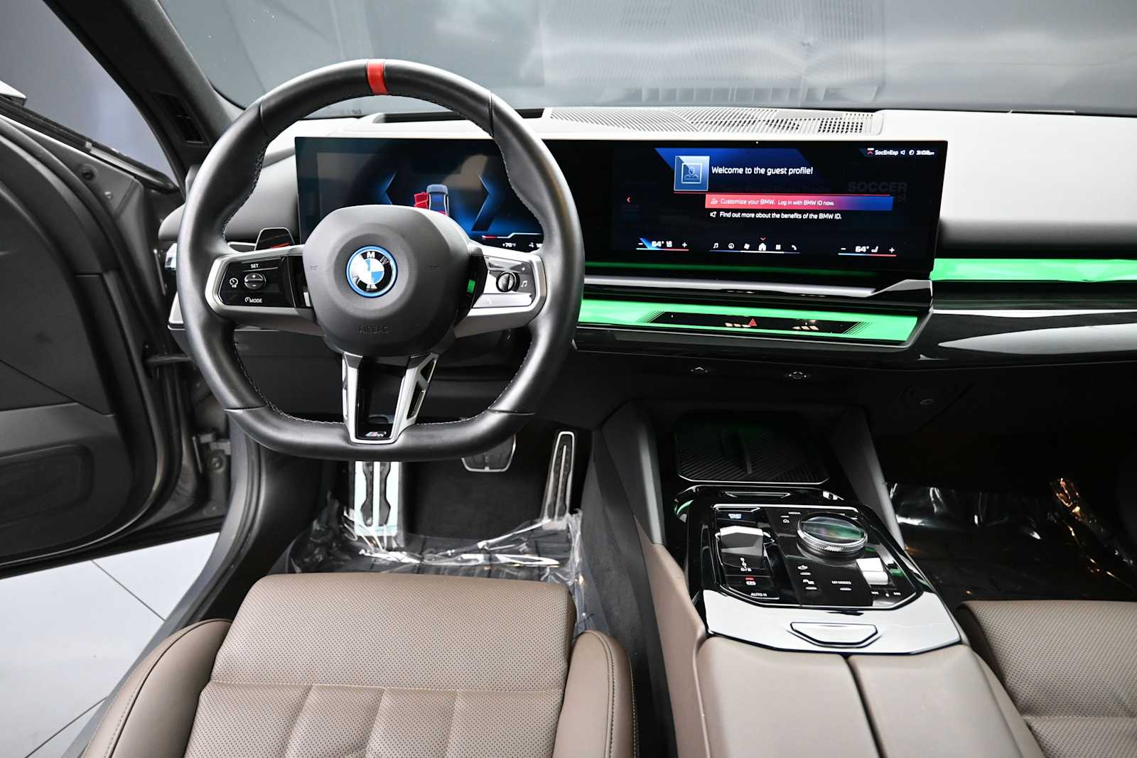 2024 BMW i5 M60 - Photo 15