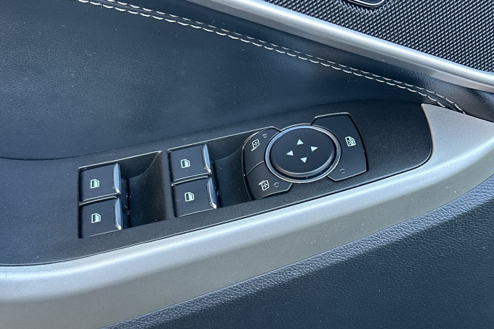 Thumbnail: 2022 Ford Explorer - 13