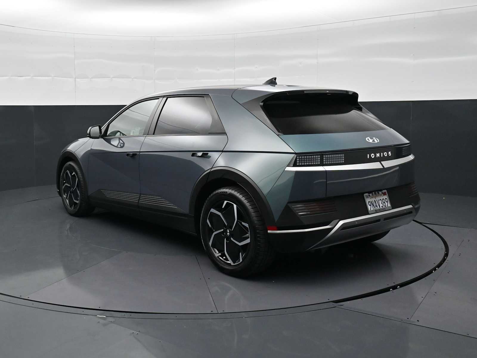 2024 Hyundai IONIQ 5 SE - Photo 7