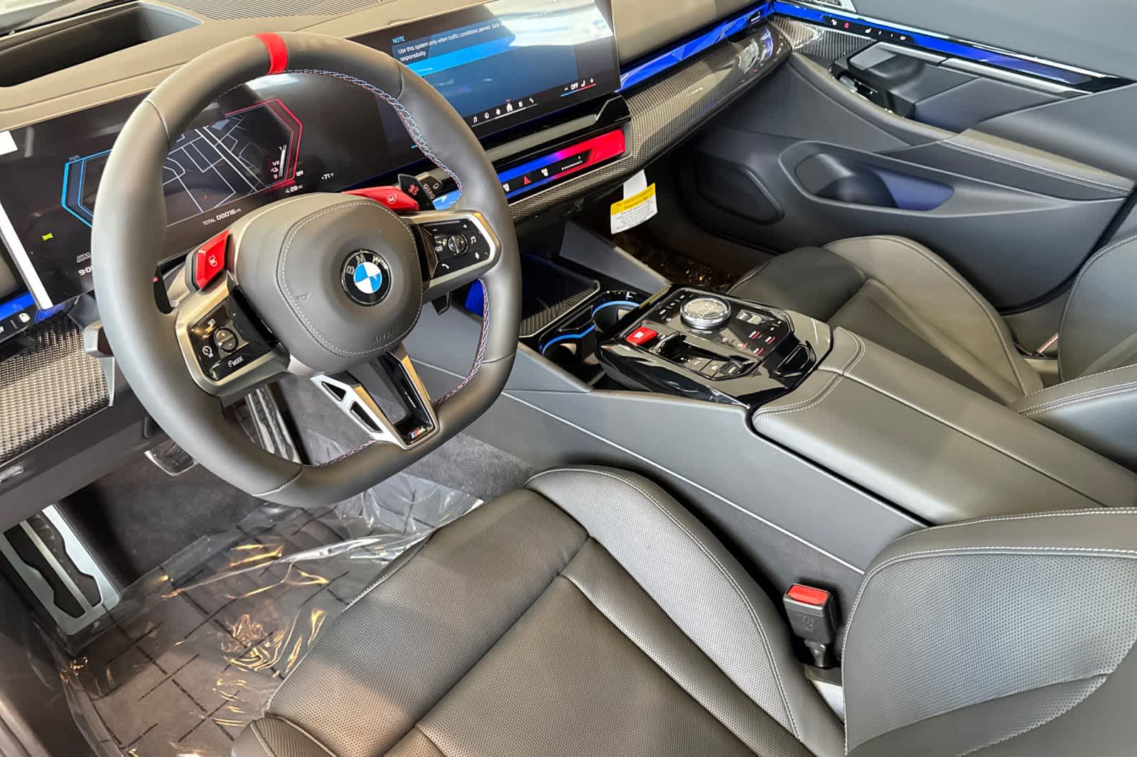 Thumbnail: 2026 BMW M5 - 12