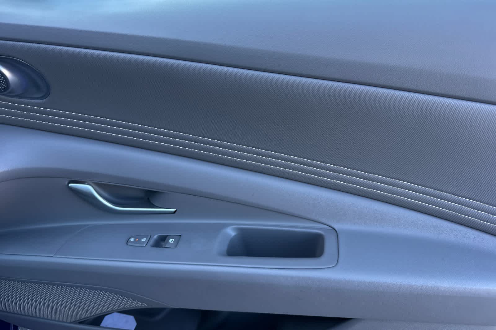 Thumbnail: 2025 Hyundai Elantra - 18