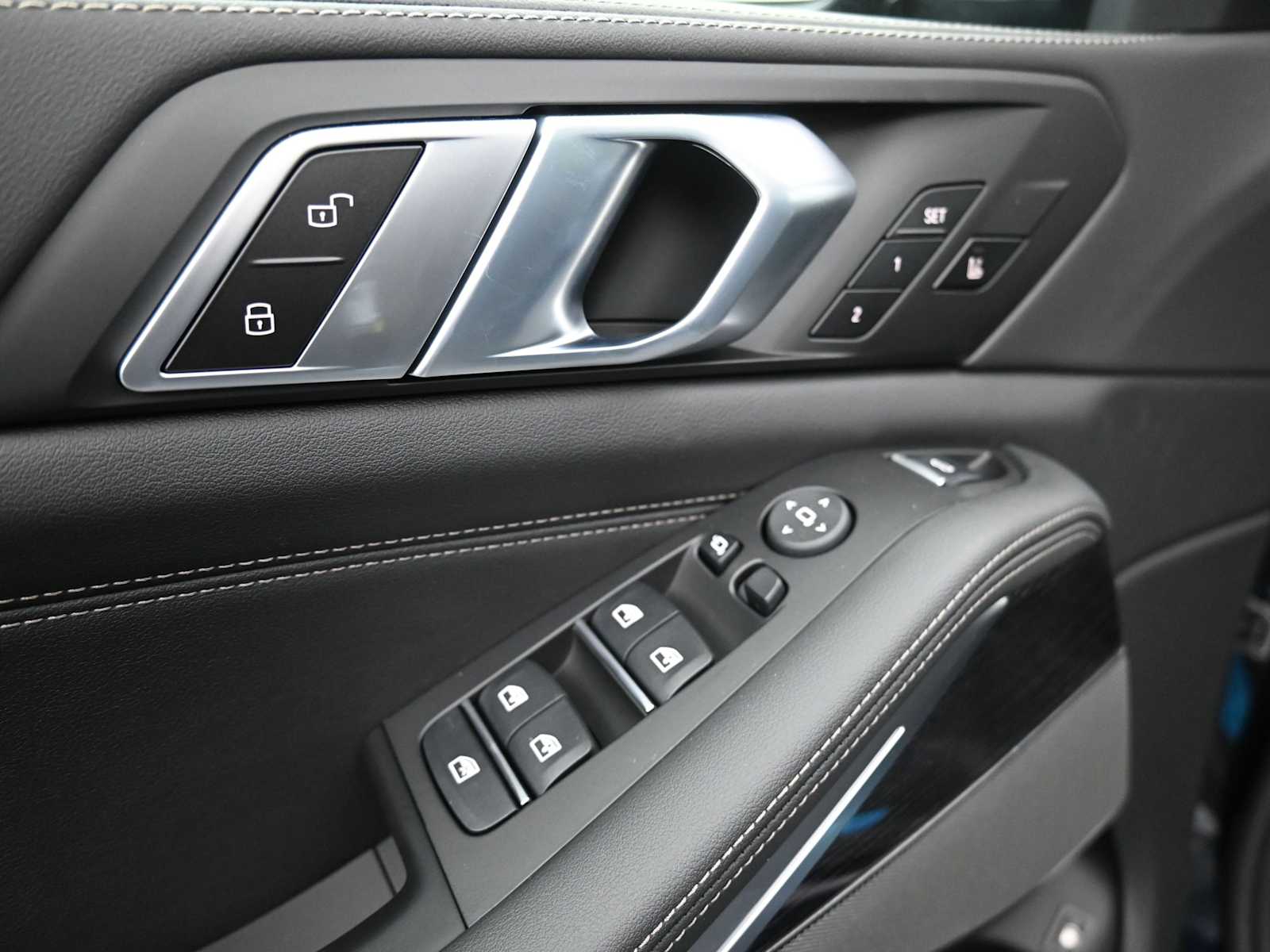 Thumbnail: 2026 BMW X5 - 9