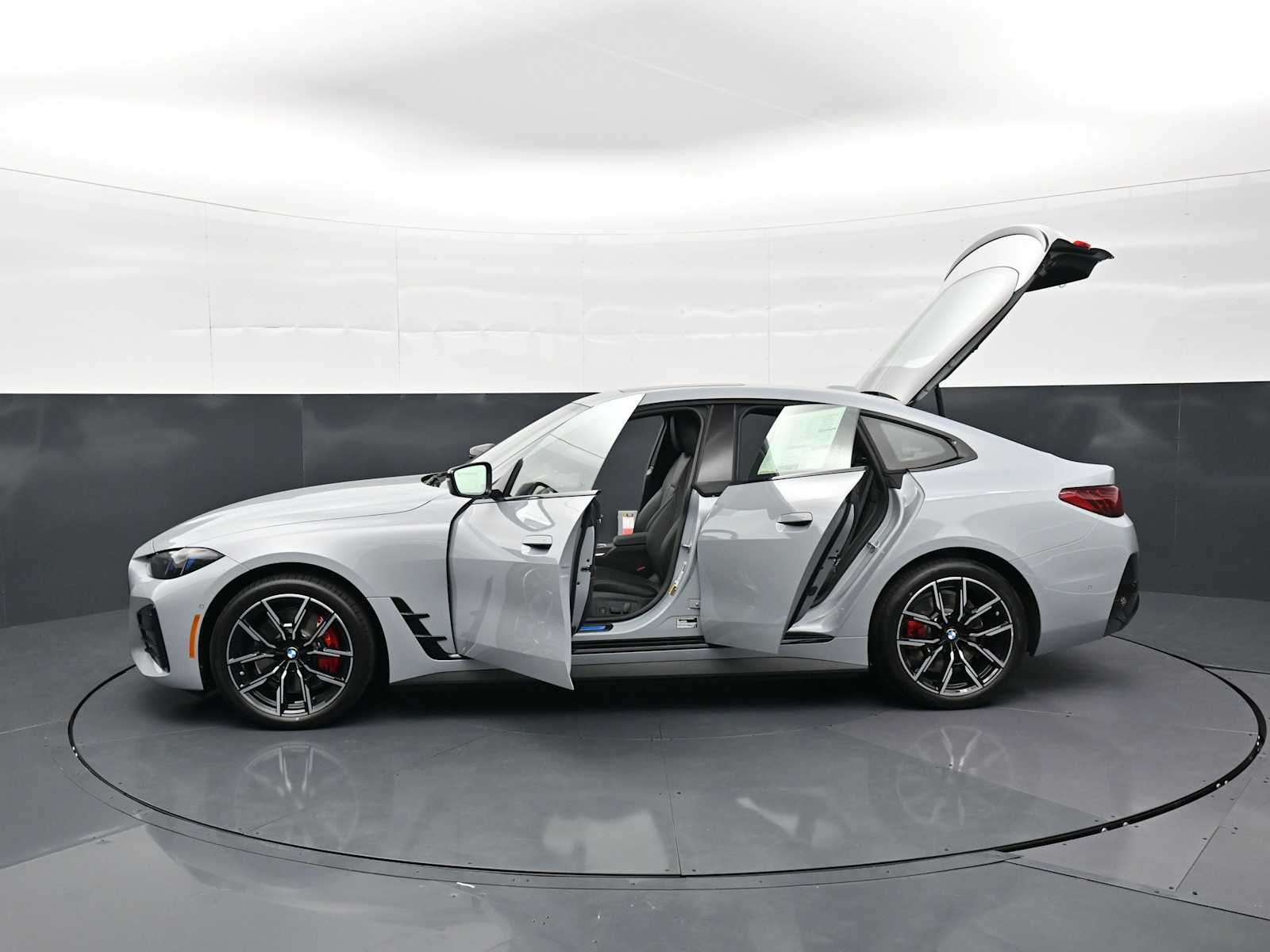 Thumbnail: 2026 BMW i4 - 36