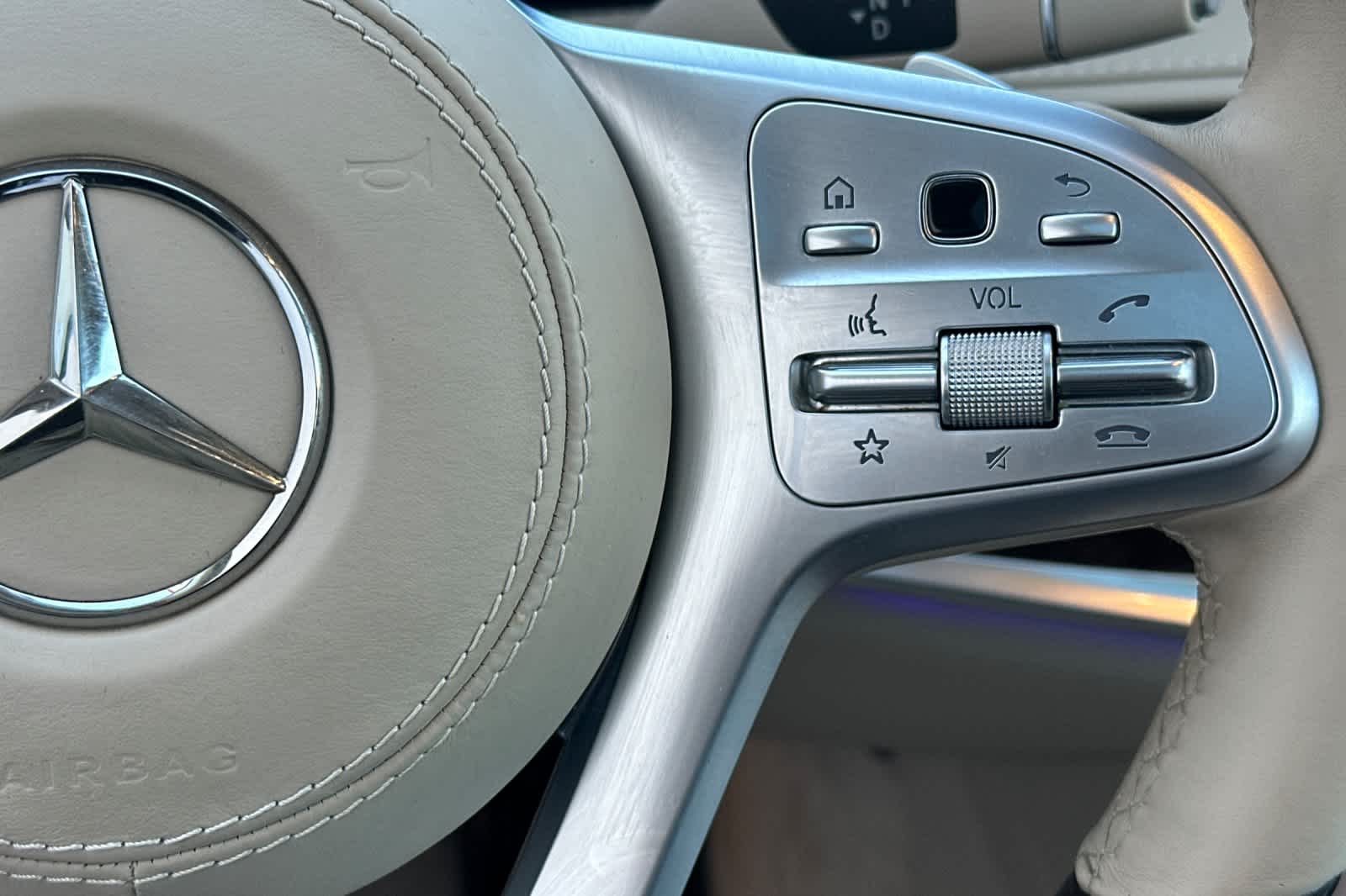 Thumbnail: 2018 Mercedes-Benz S-Class - 28