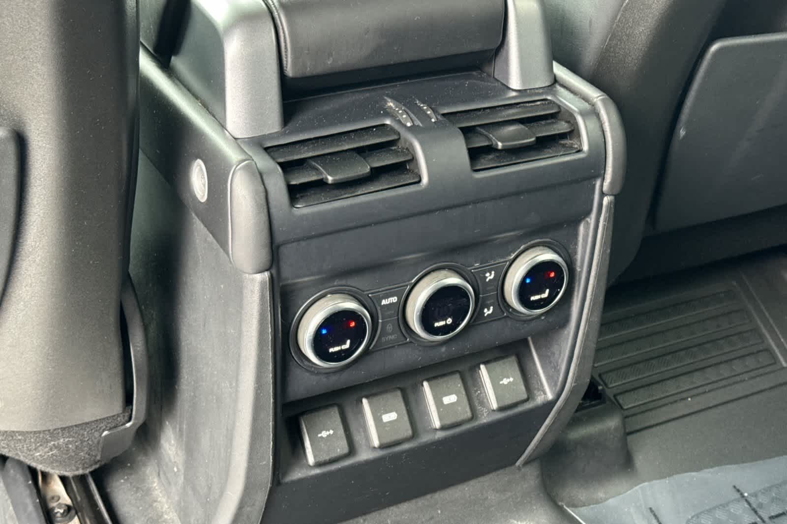 Thumbnail: 2020 Land Rover Defender - 14