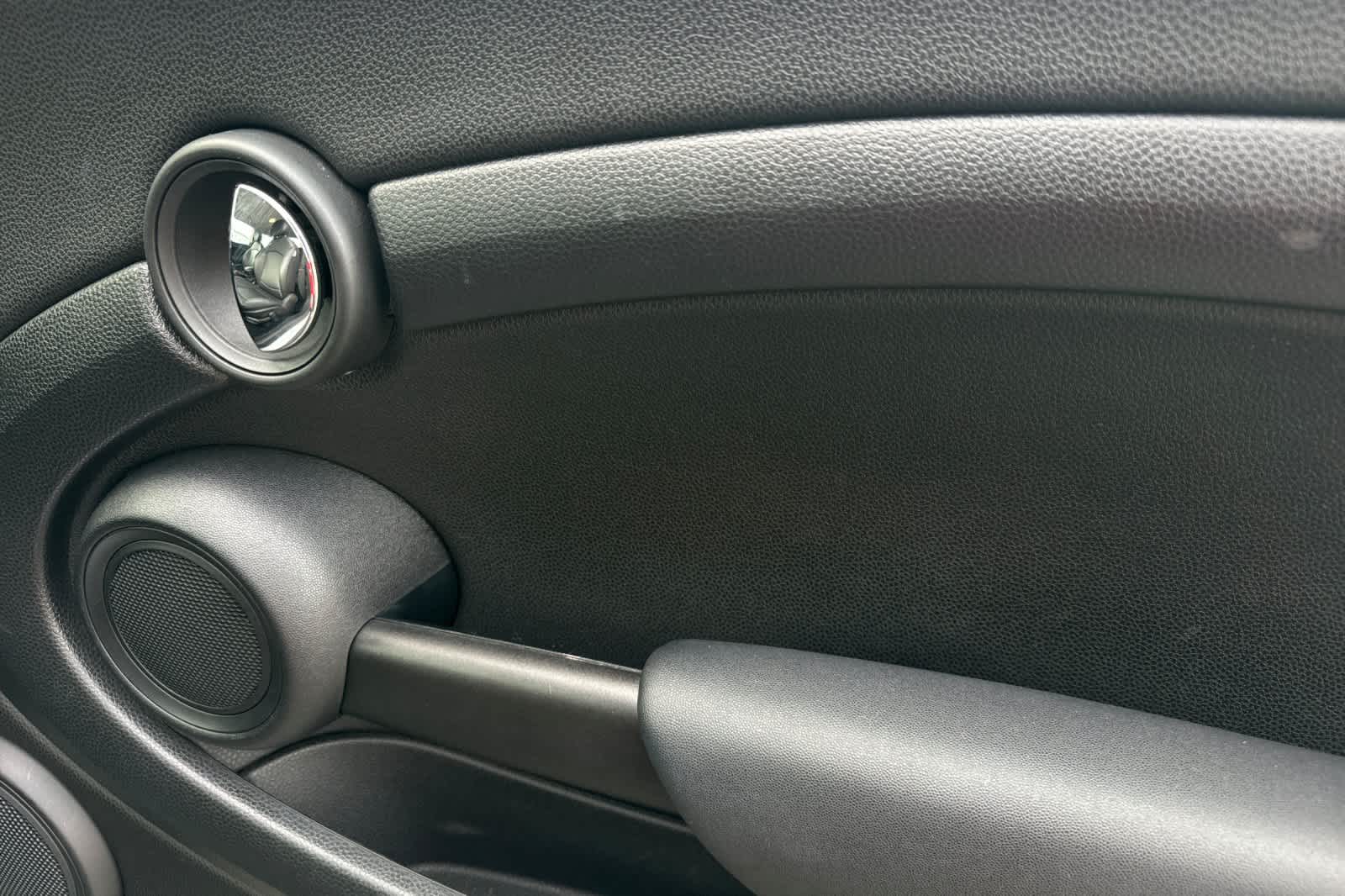 Thumbnail: 2013 MINI Cooper Hardtop - 16