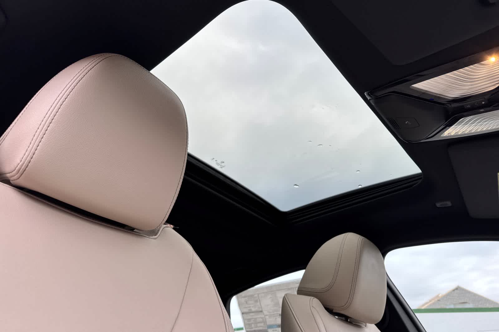 Thumbnail: 2025 BMW i4 - 18