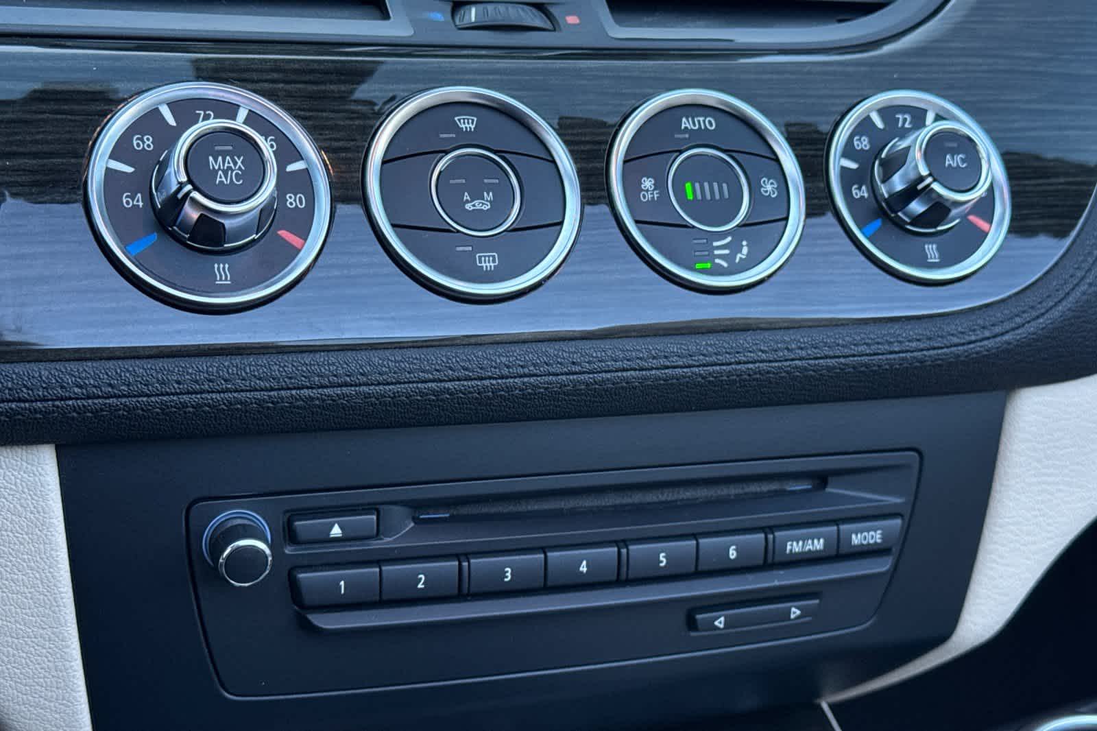 Thumbnail: 2015 BMW Z4 - 20