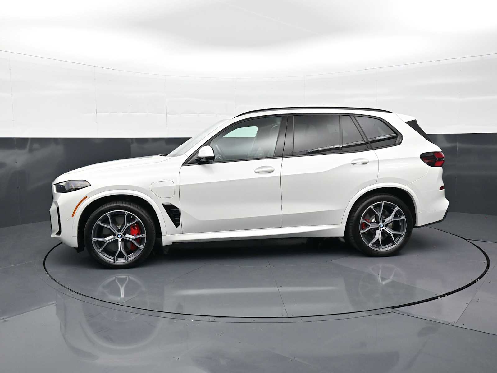 2026 BMW X5 50e - Photo 8