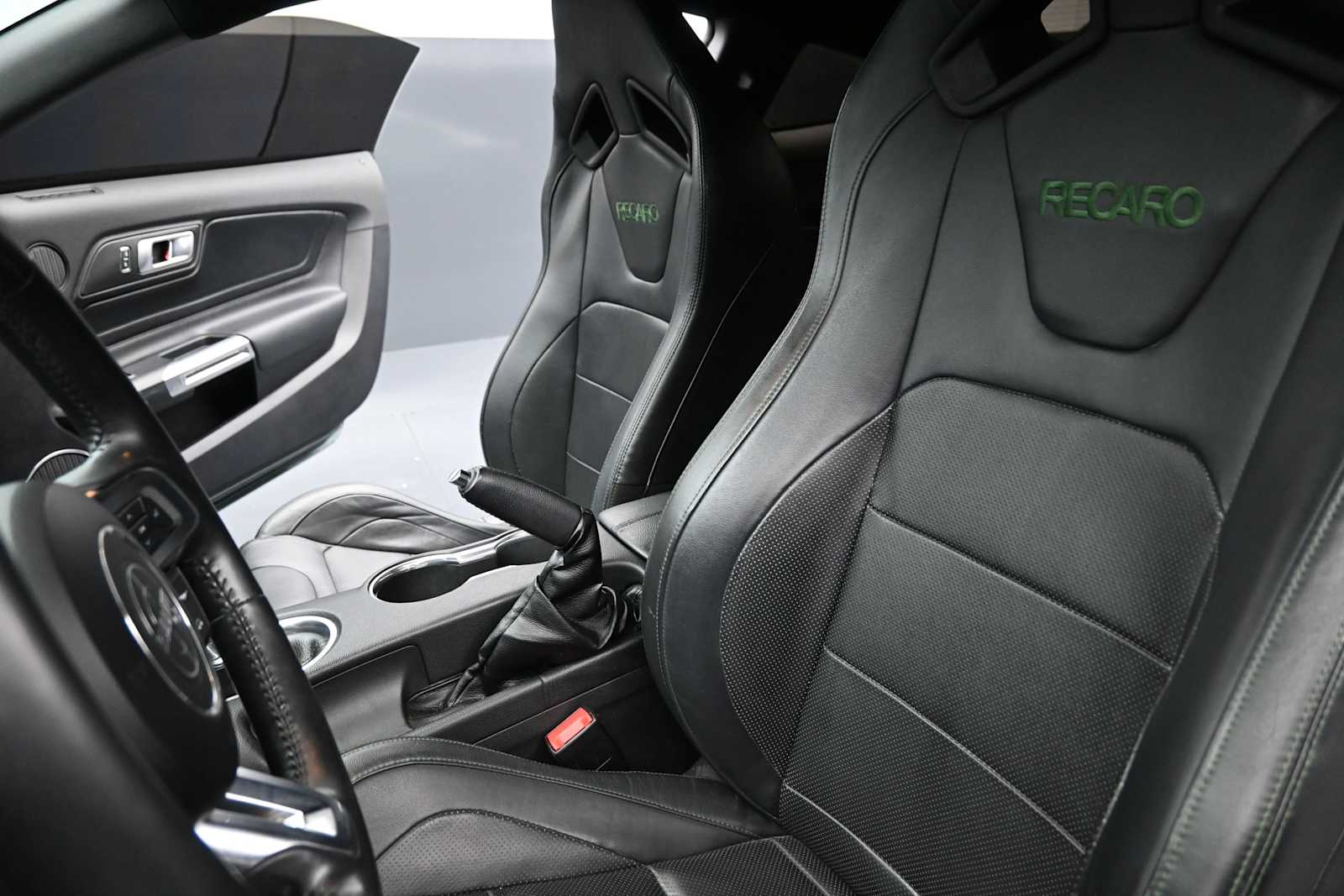 Thumbnail: 2019 Ford Mustang - 11
