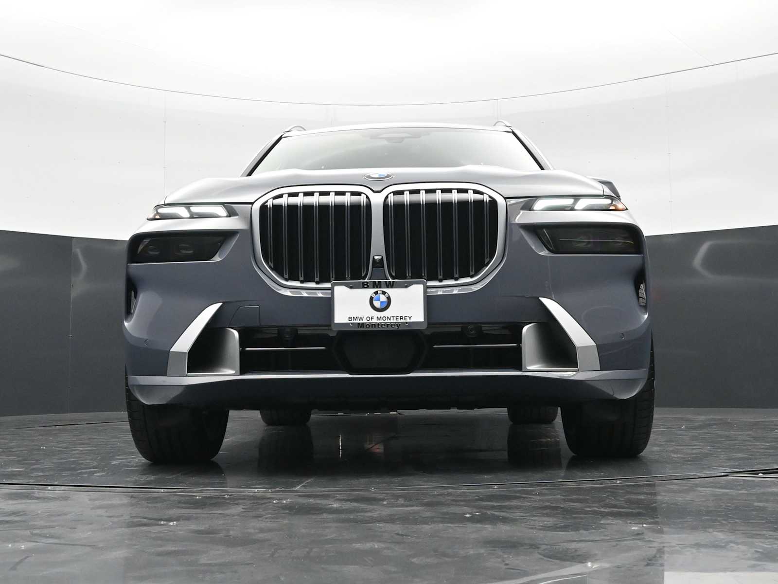 Thumbnail: 2026 BMW X7 - 27