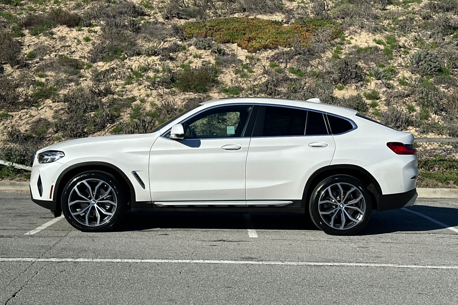 Thumbnail: 2023 BMW X4 - 9