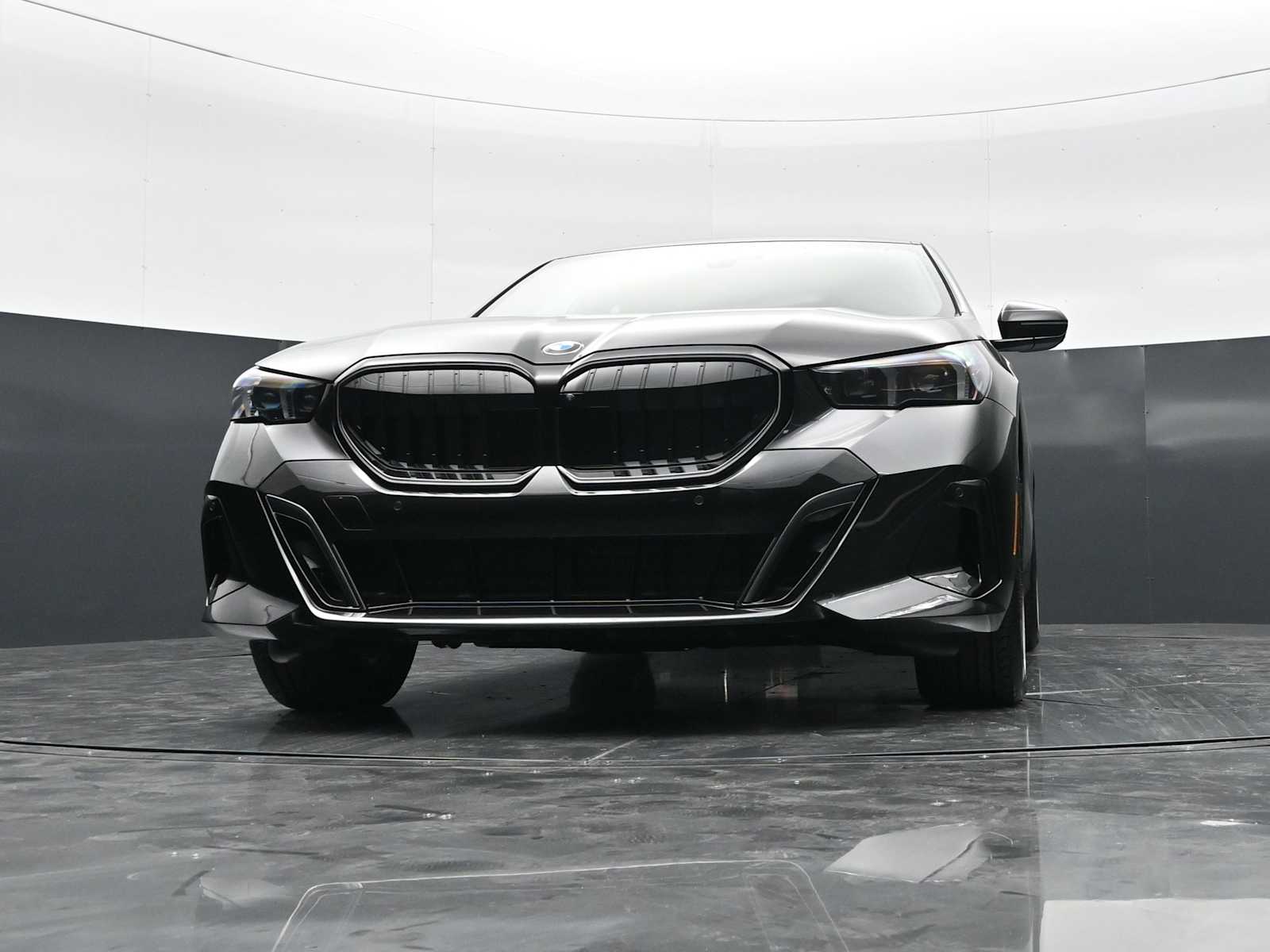 Thumbnail: 2026 BMW 5 Series - 26
