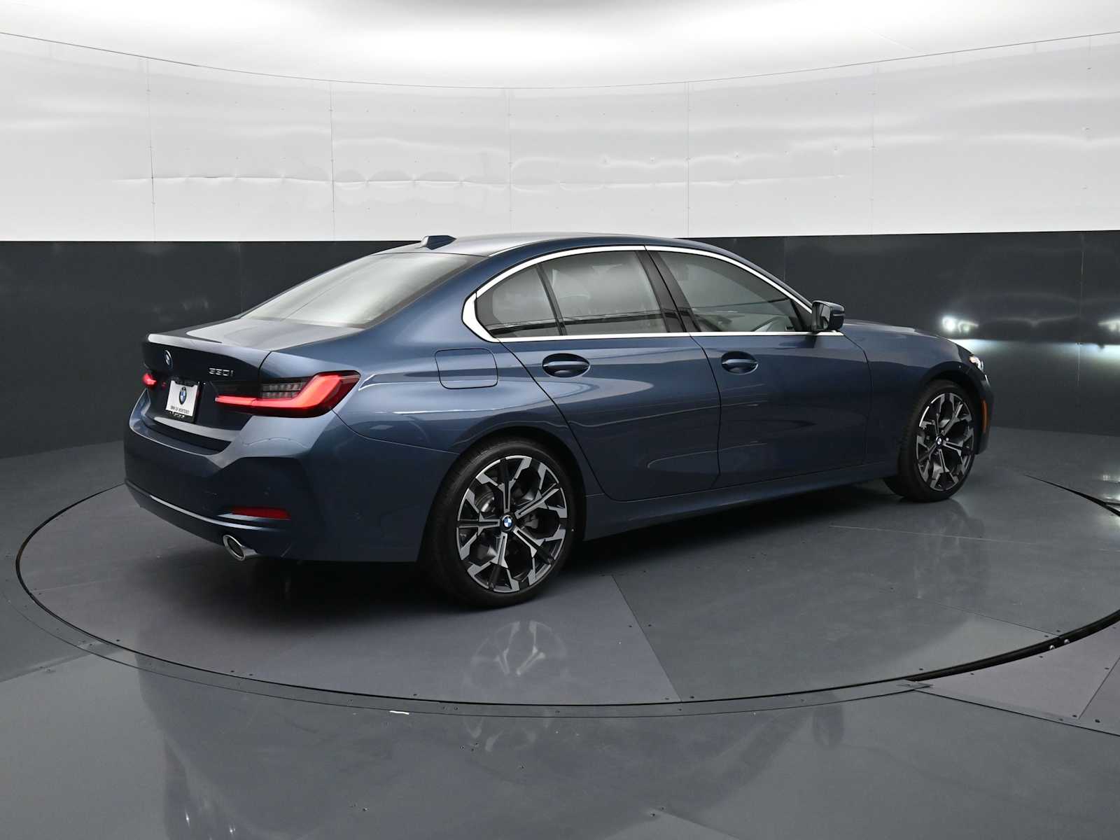 Thumbnail: 2026 BMW 3 Series - 5