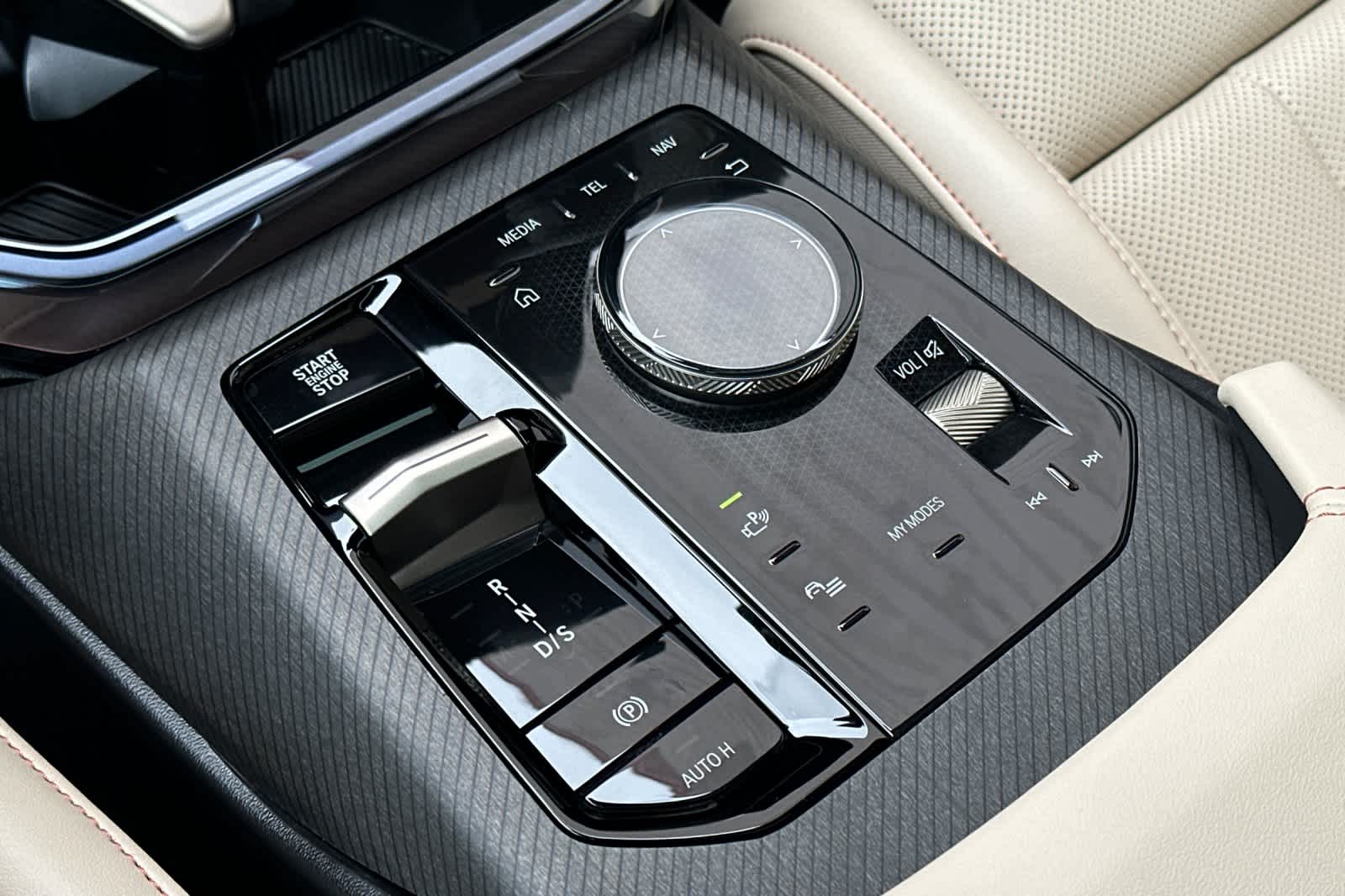 Thumbnail: 2025 BMW X3 - 24