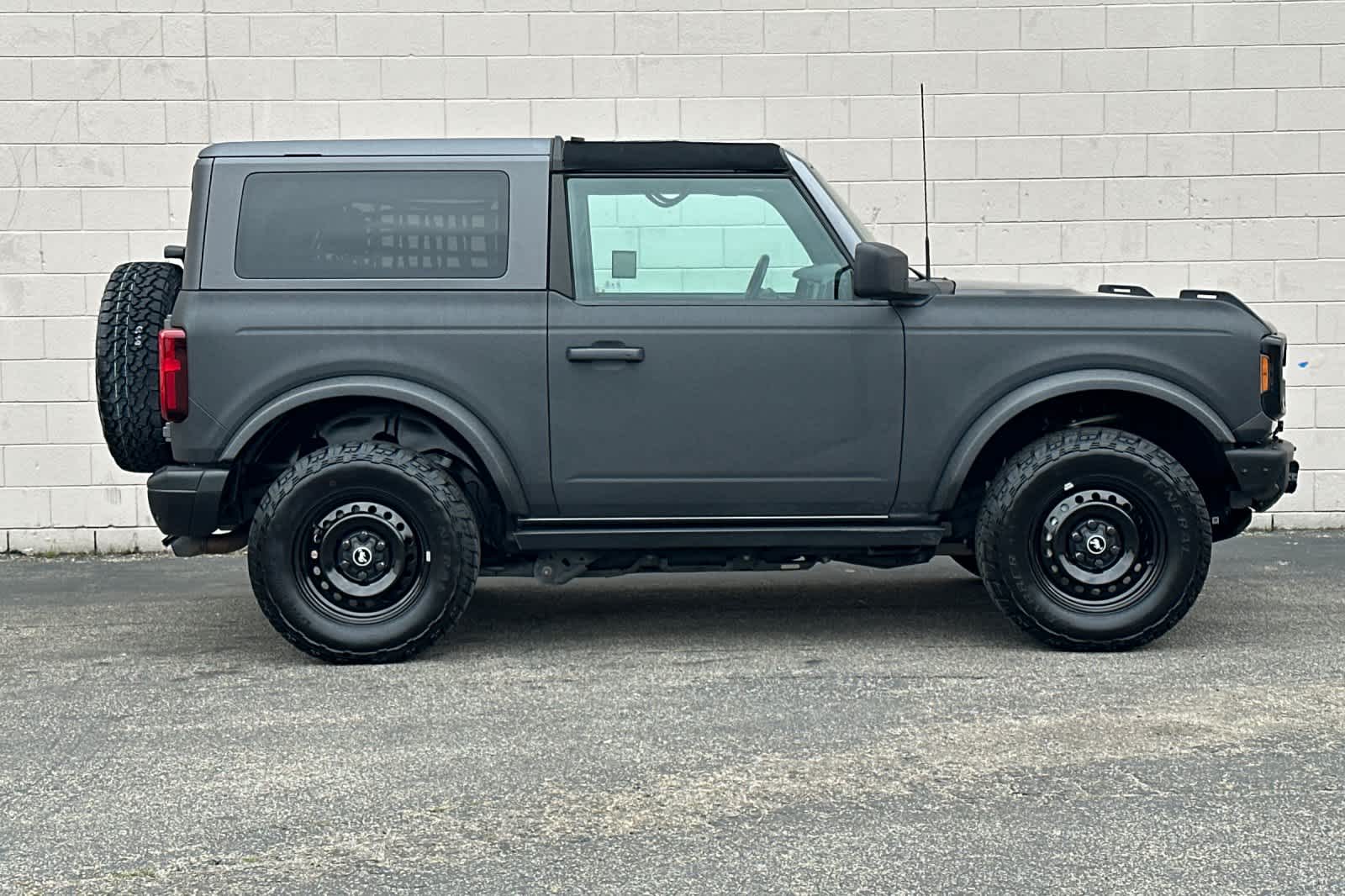 Thumbnail: 2021 Ford Bronco - 5