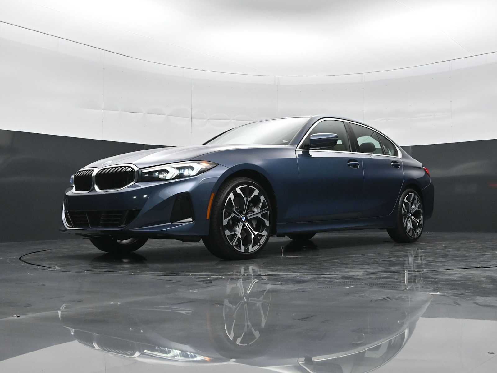 Thumbnail: 2026 BMW 3 Series - 25