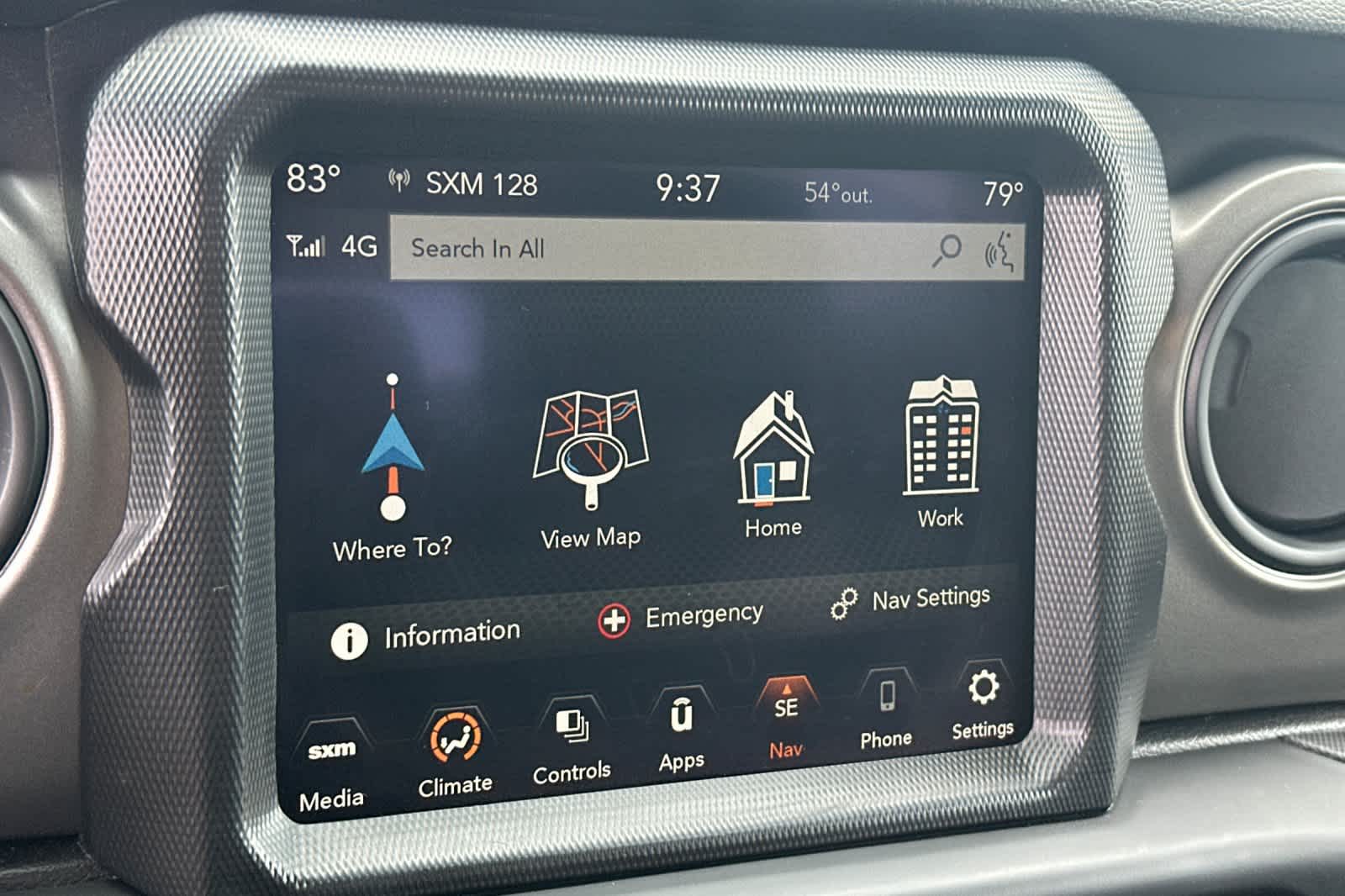 Thumbnail: 2023 Jeep Gladiator - 20